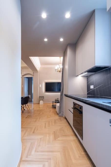Urban Elegance In Kolonaki Apartment Athens Exterior photo