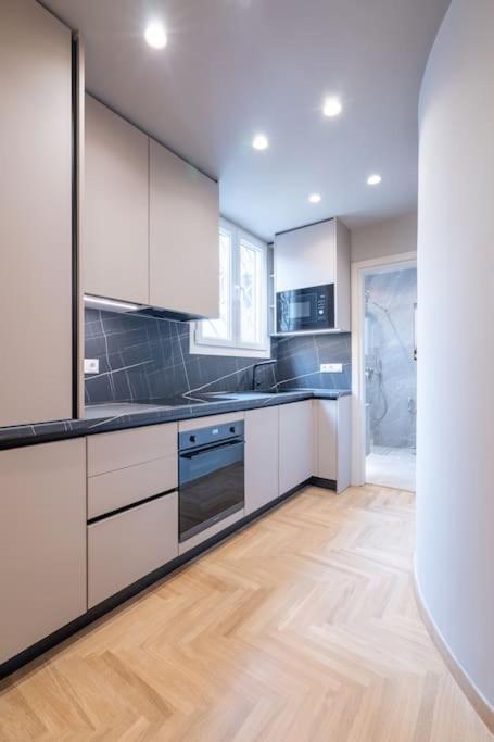 Urban Elegance In Kolonaki Apartment Athens Exterior photo